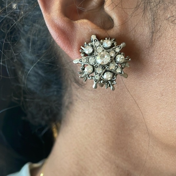 OSCAR DE LA RENTA clip on earrings - Picture 6 of 6